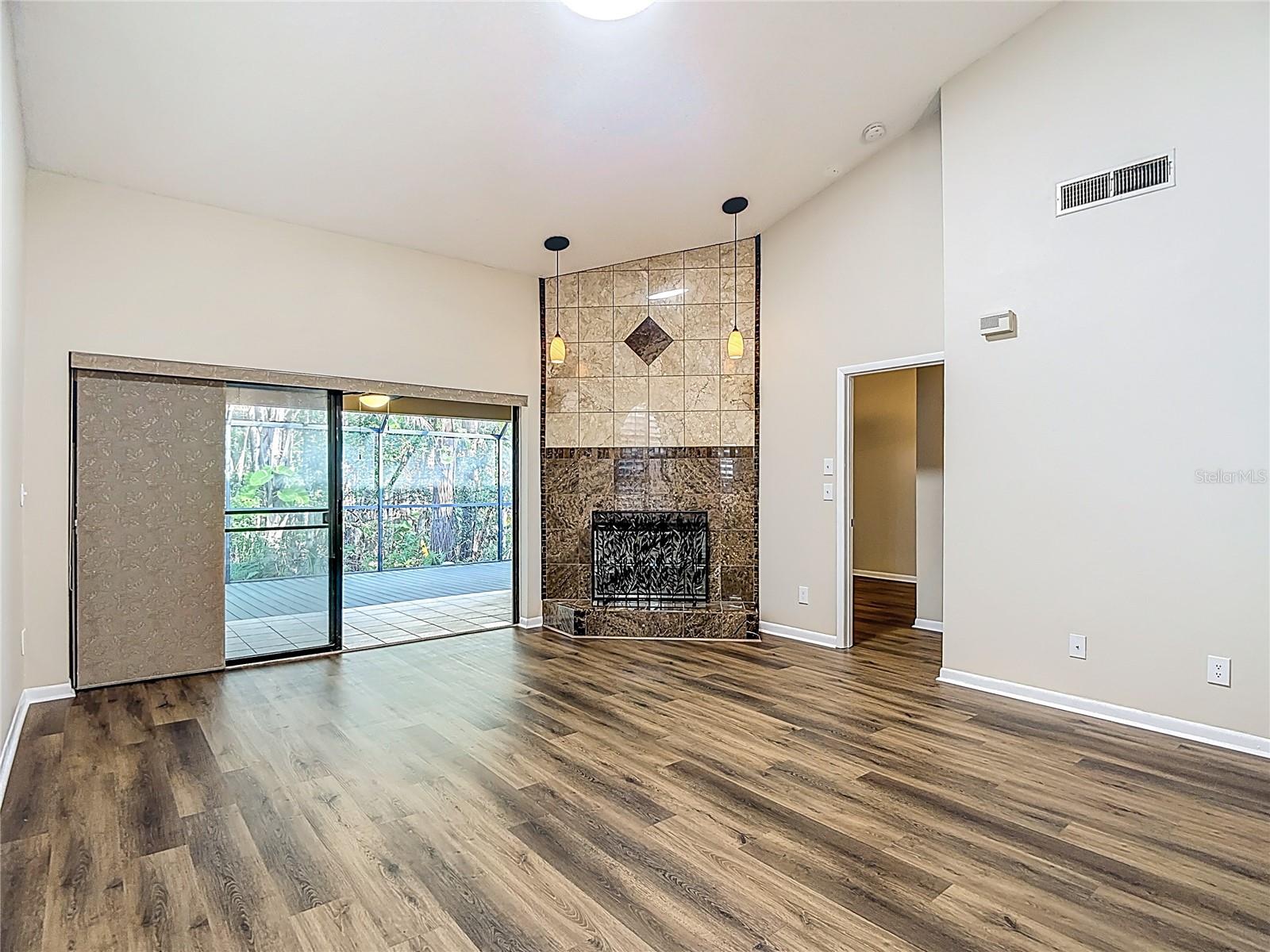 Image 12 of 60 For 2934 Windmoor Drive S