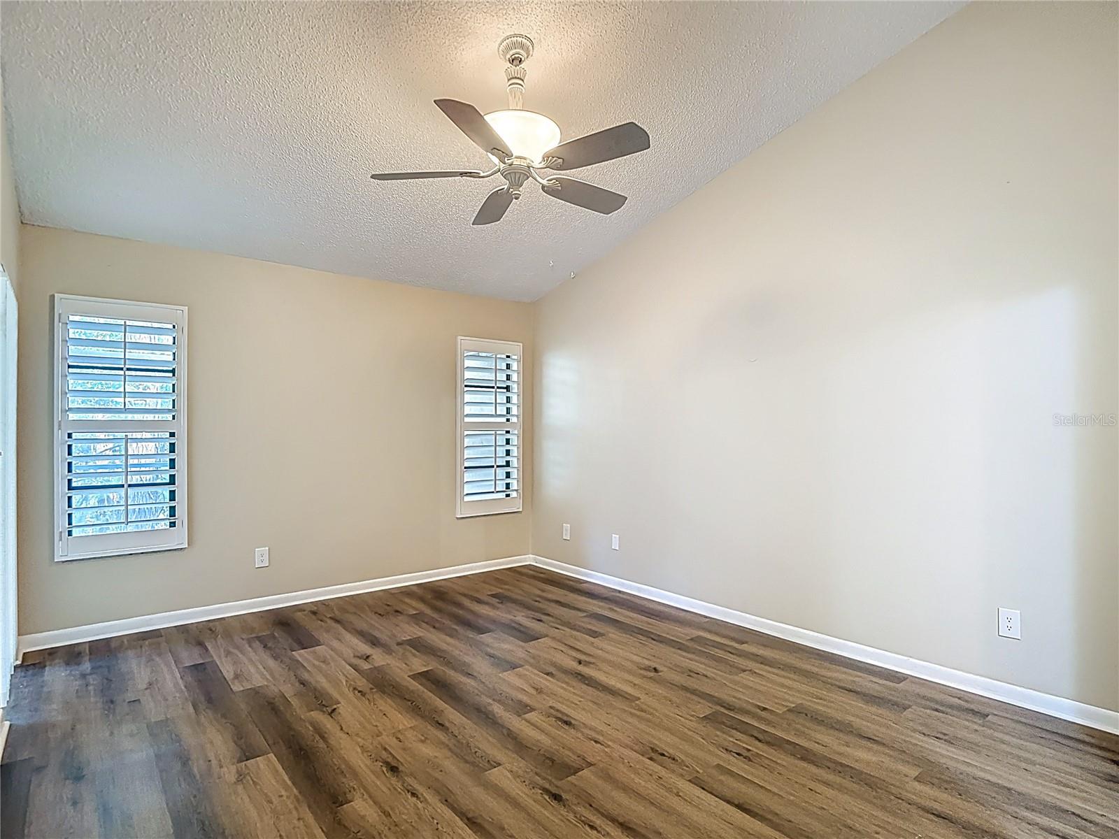 Image 13 of 60 For 2934 Windmoor Drive S