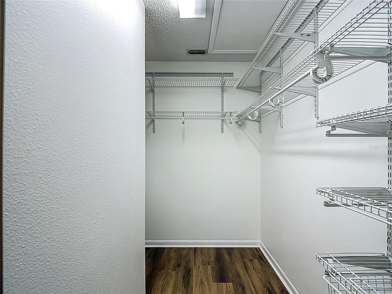 Image 19 of 60 For 2934 Windmoor Drive S