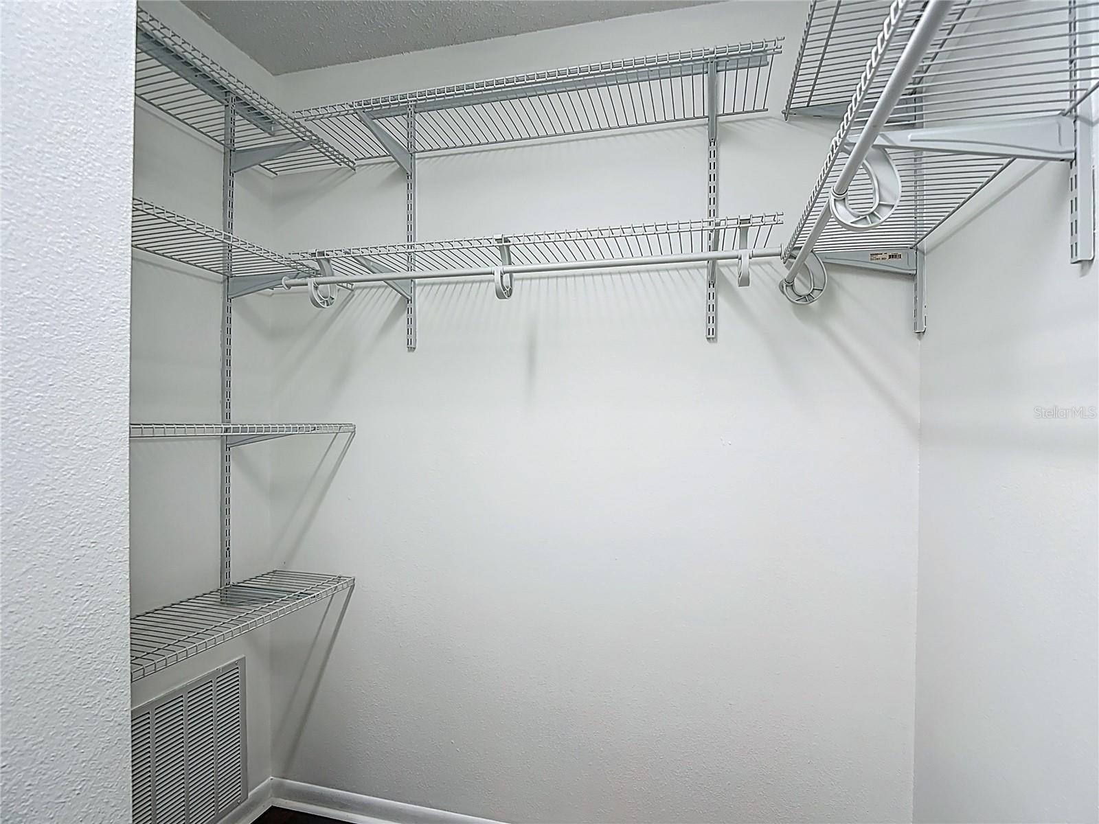 Image 20 of 60 For 2934 Windmoor Drive S