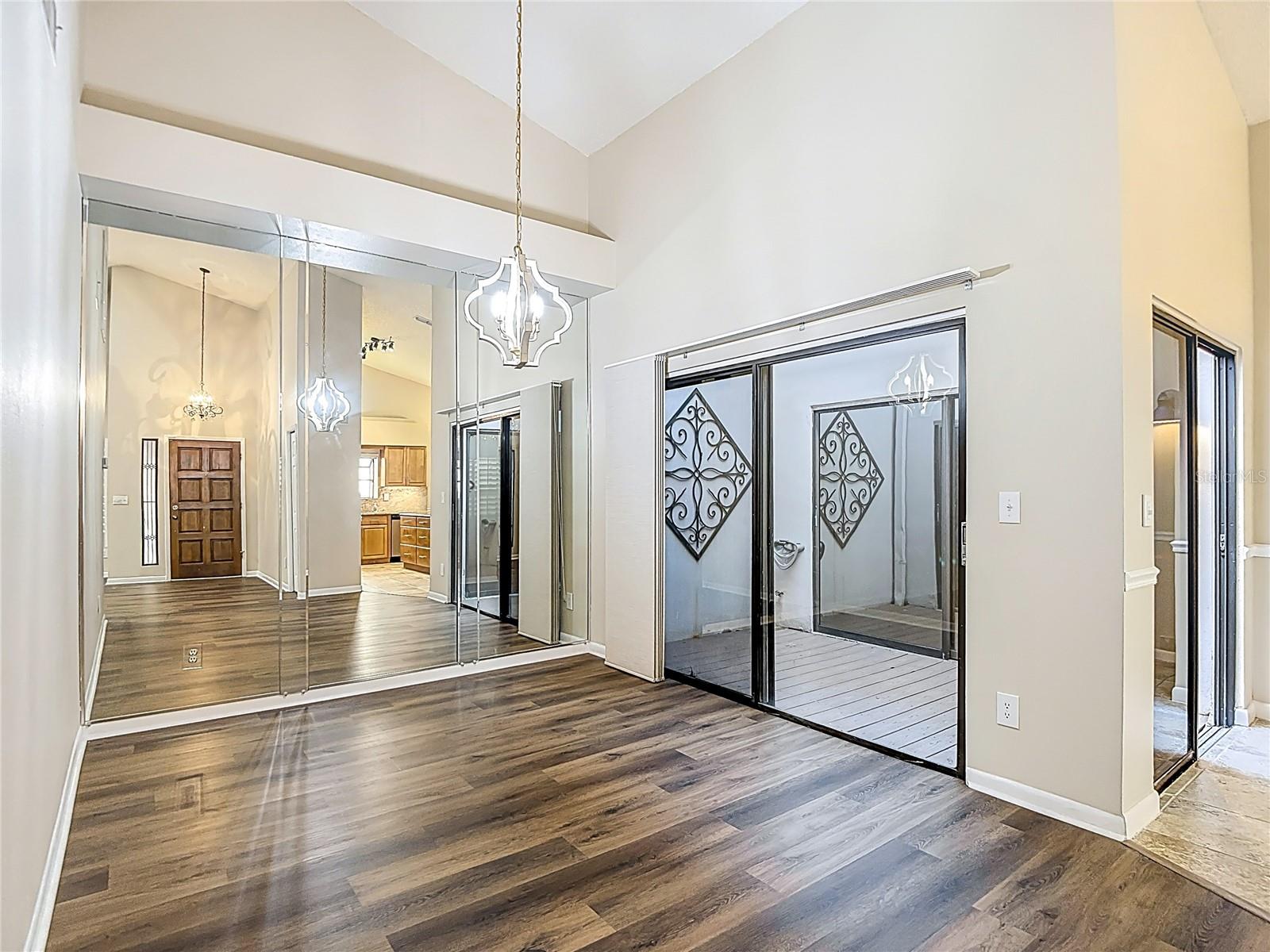 Image 31 of 60 For 2934 Windmoor Drive S