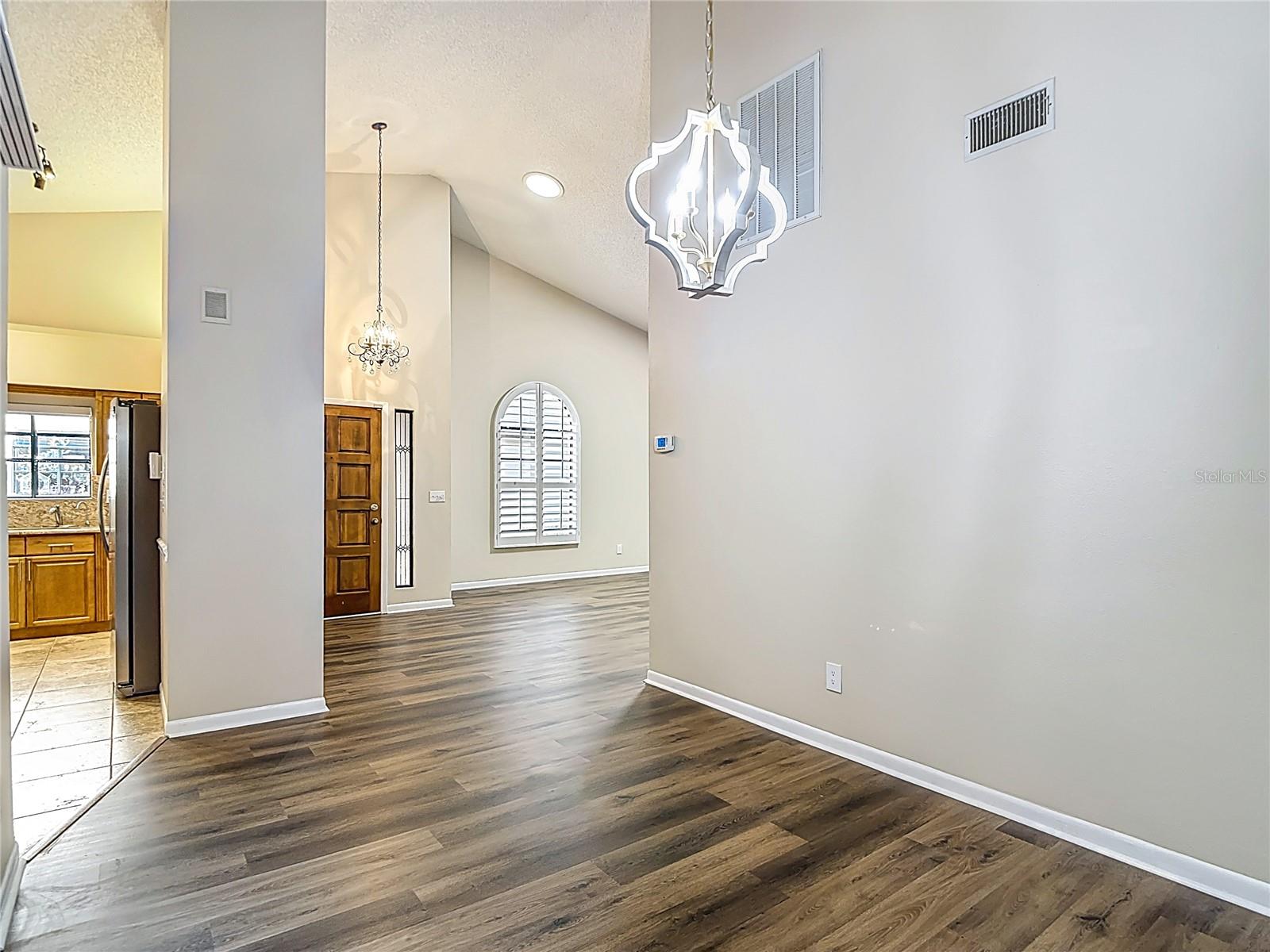 Image 32 of 60 For 2934 Windmoor Drive S