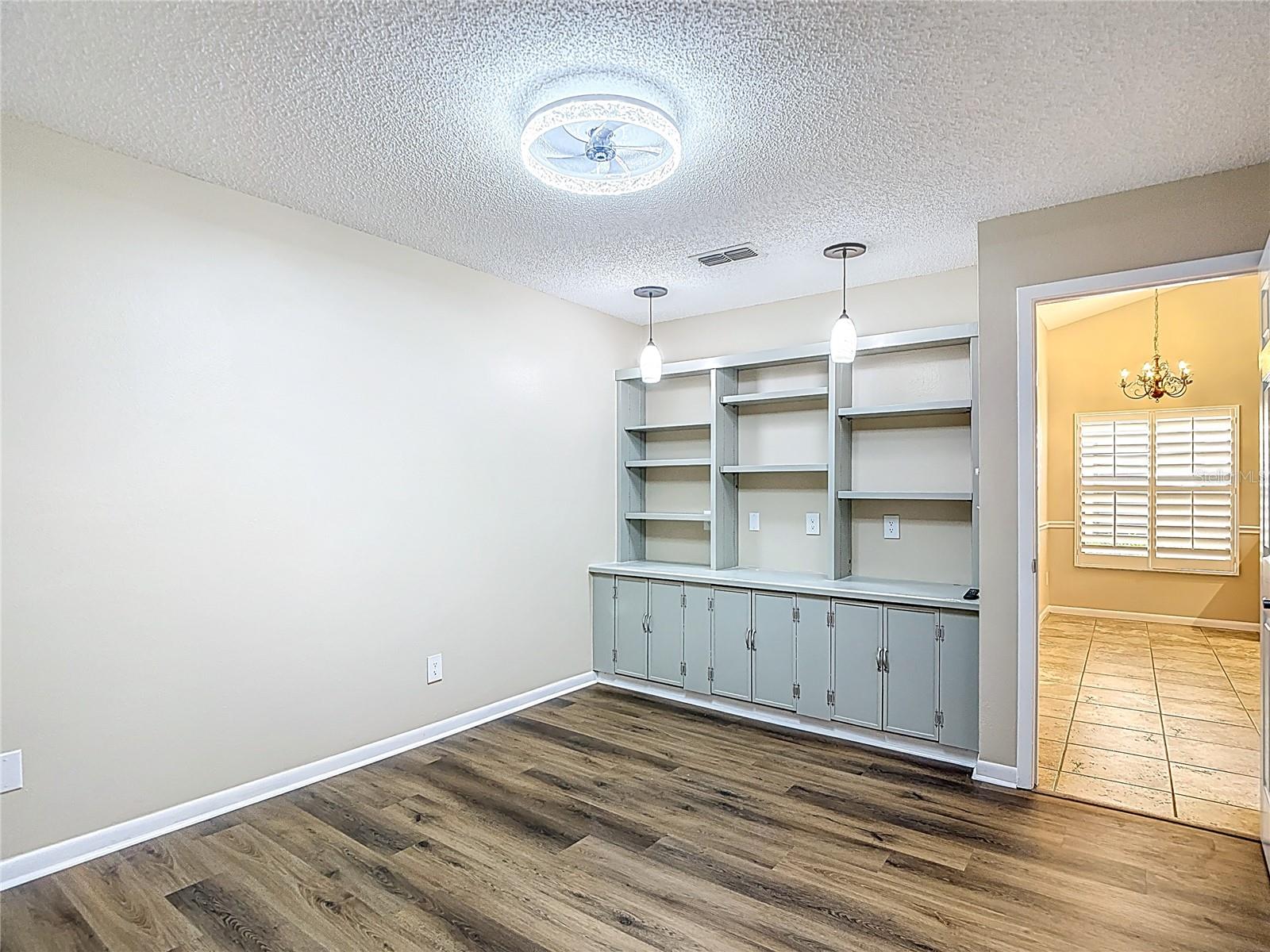 Image 36 of 60 For 2934 Windmoor Drive S