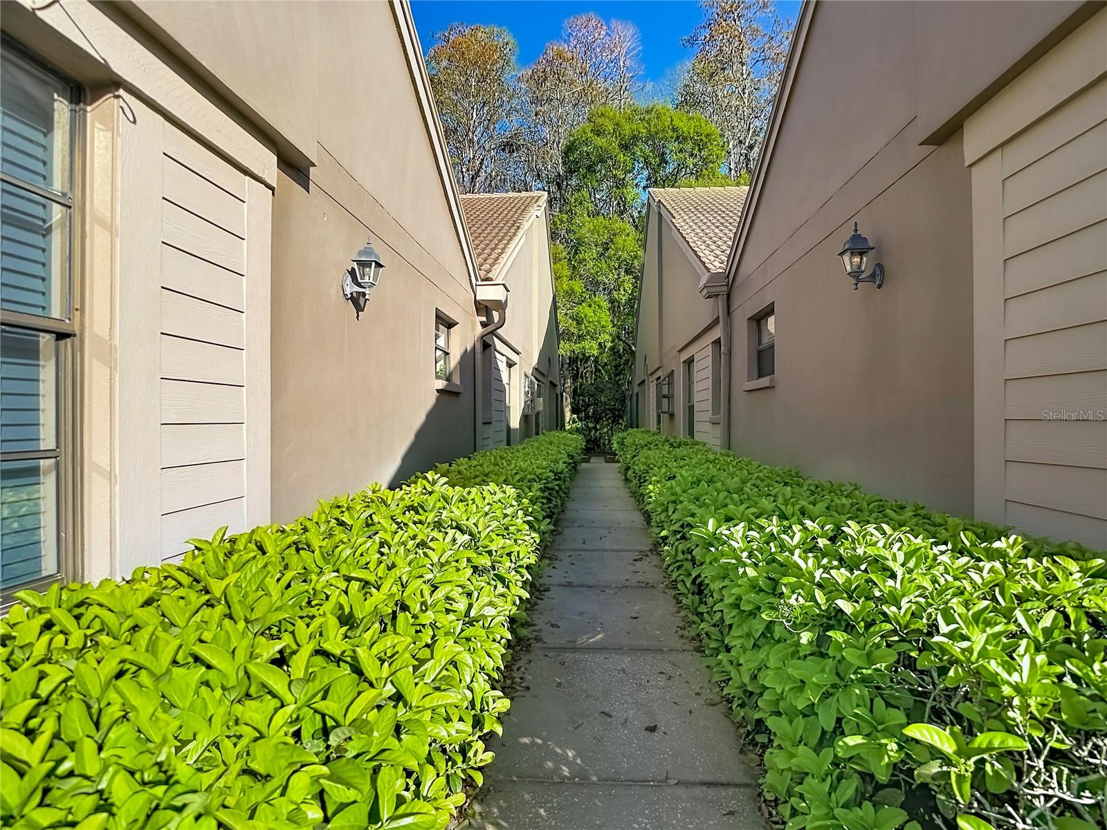 Image 4 of 60 For 2934 Windmoor Drive S