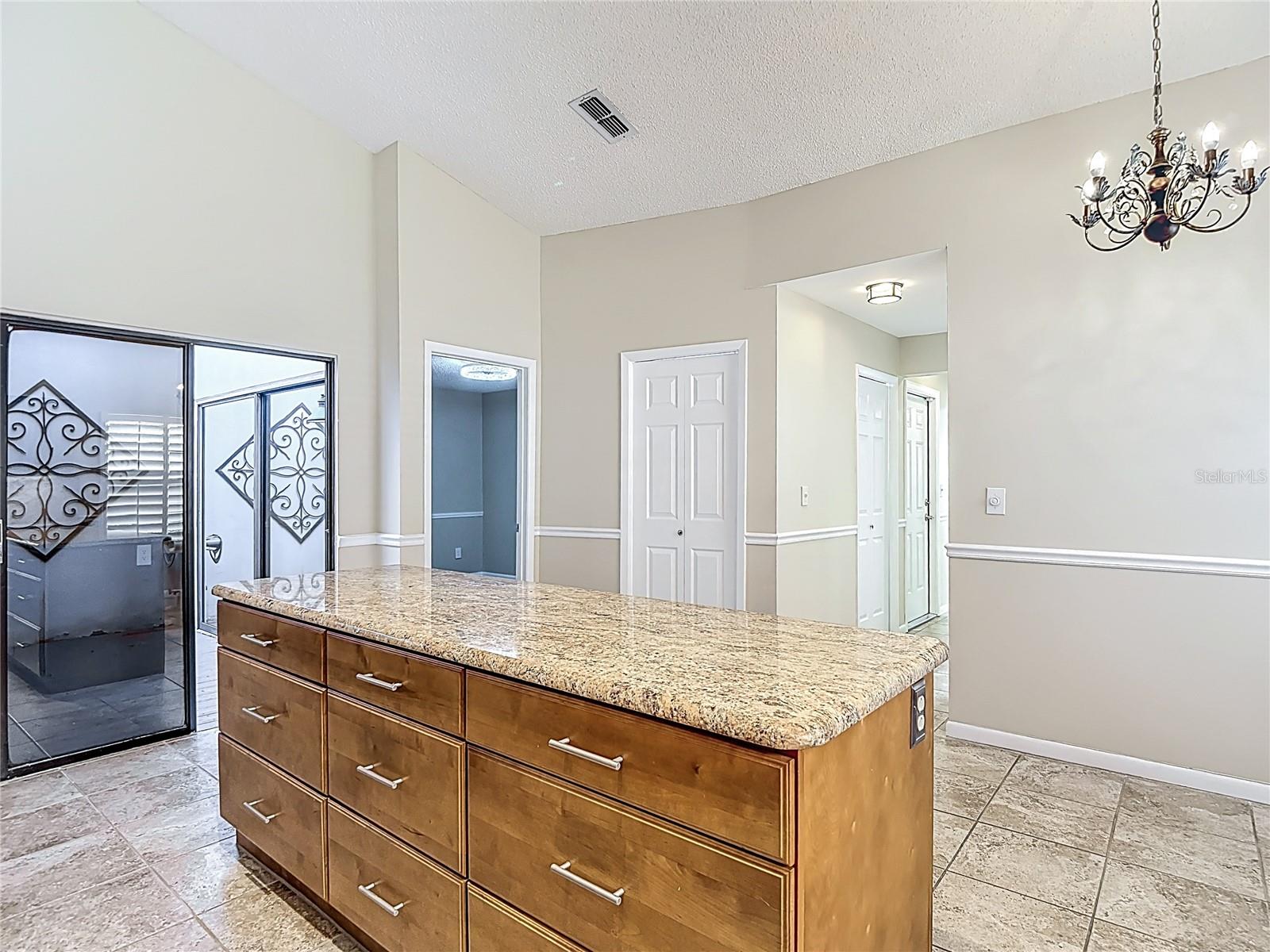 Image 43 of 60 For 2934 Windmoor Drive S