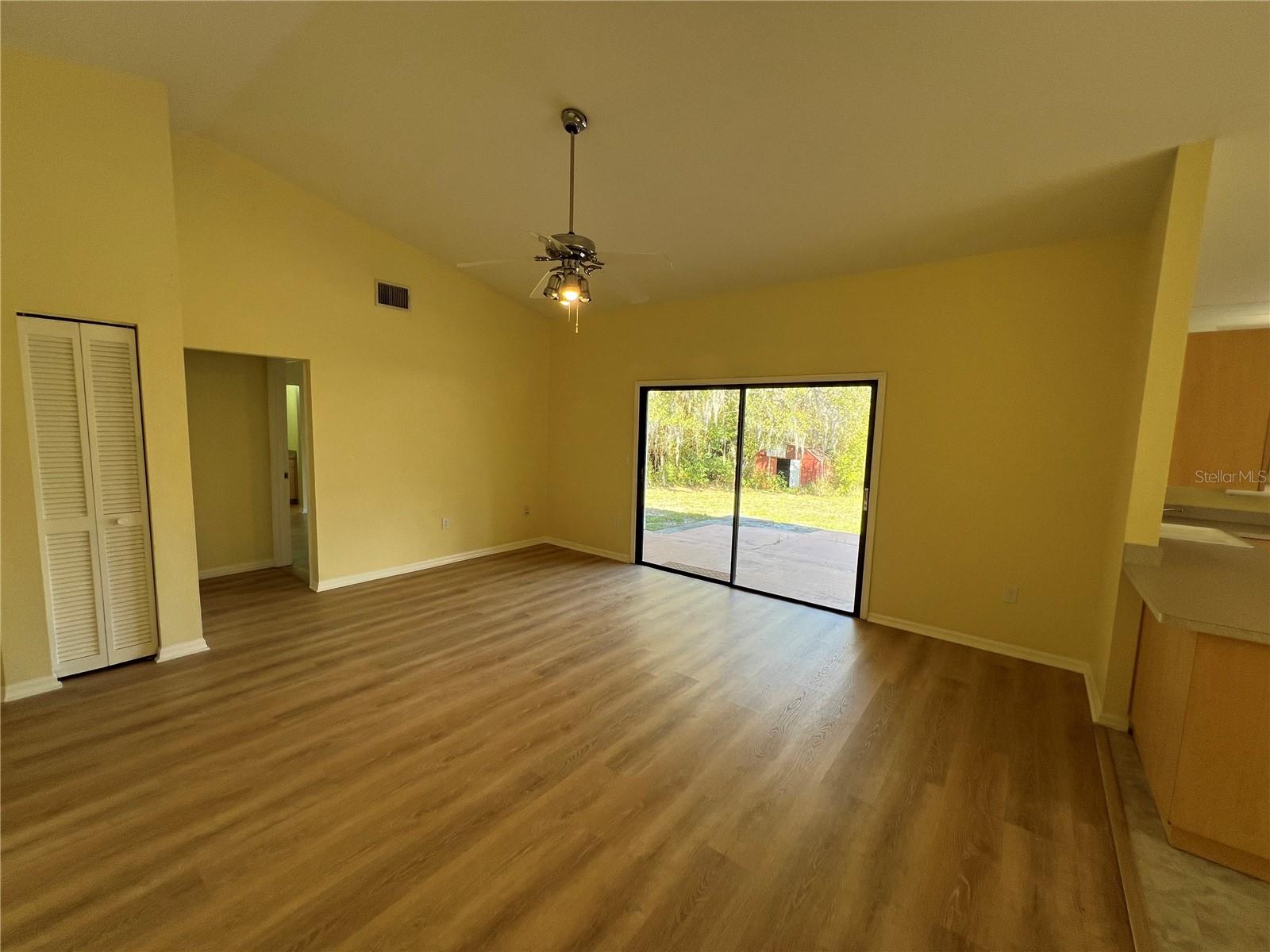 Image 4 of 16 For 15516 Charmwood Drive