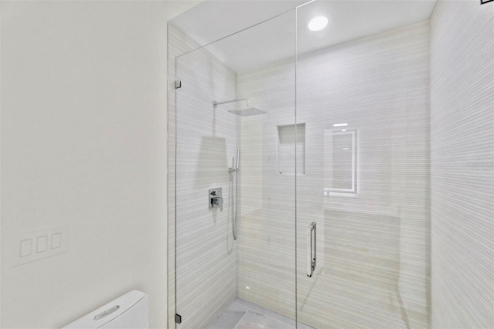 Image 22 of 62 For 4543 26th Avenue S