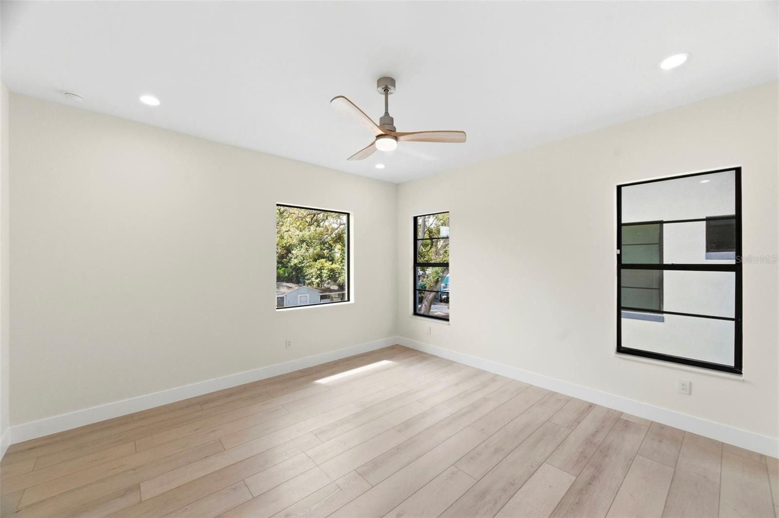 Image 37 of 62 For 4543 26th Avenue S