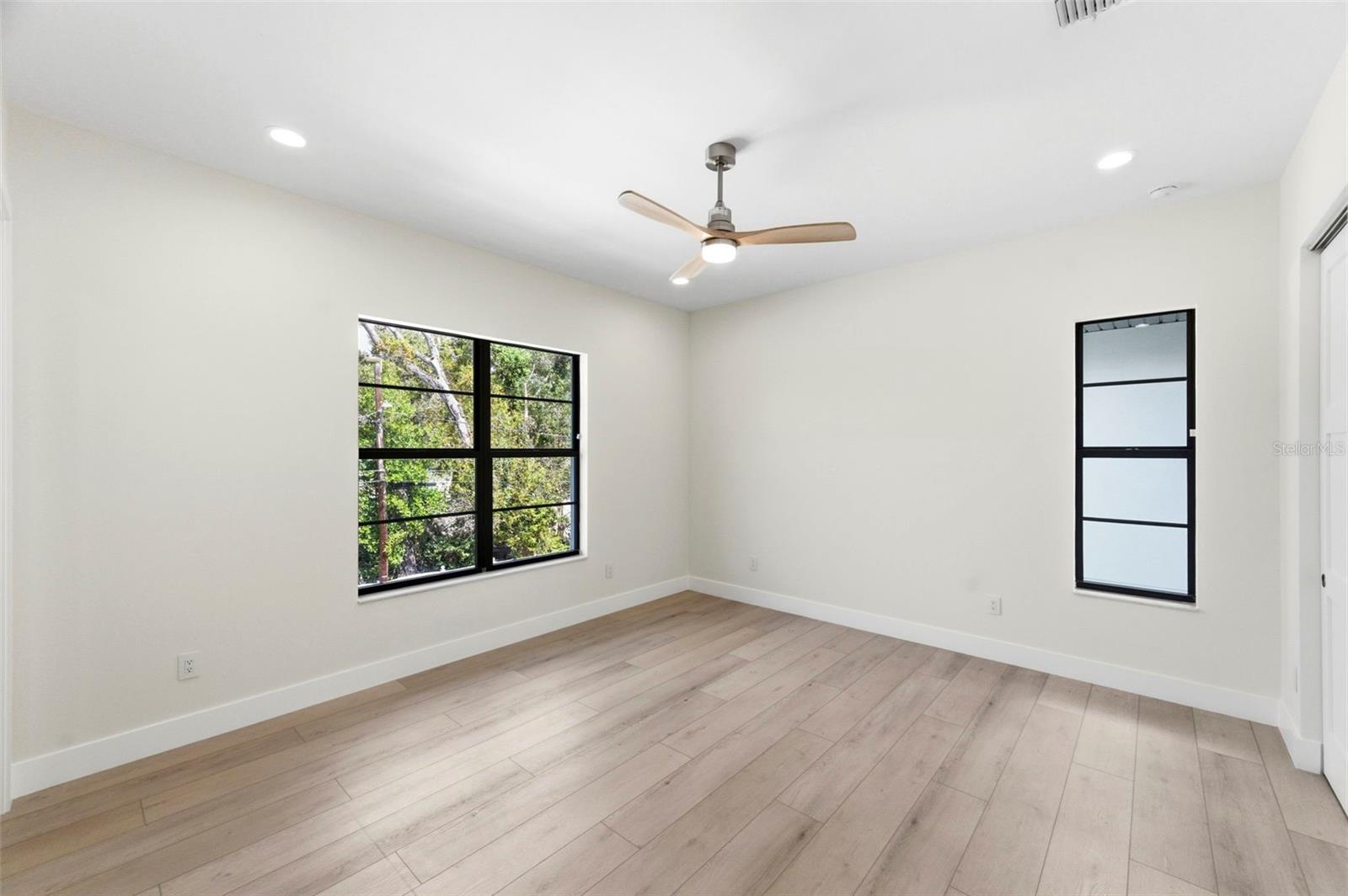 Image 44 of 62 For 4543 26th Avenue S