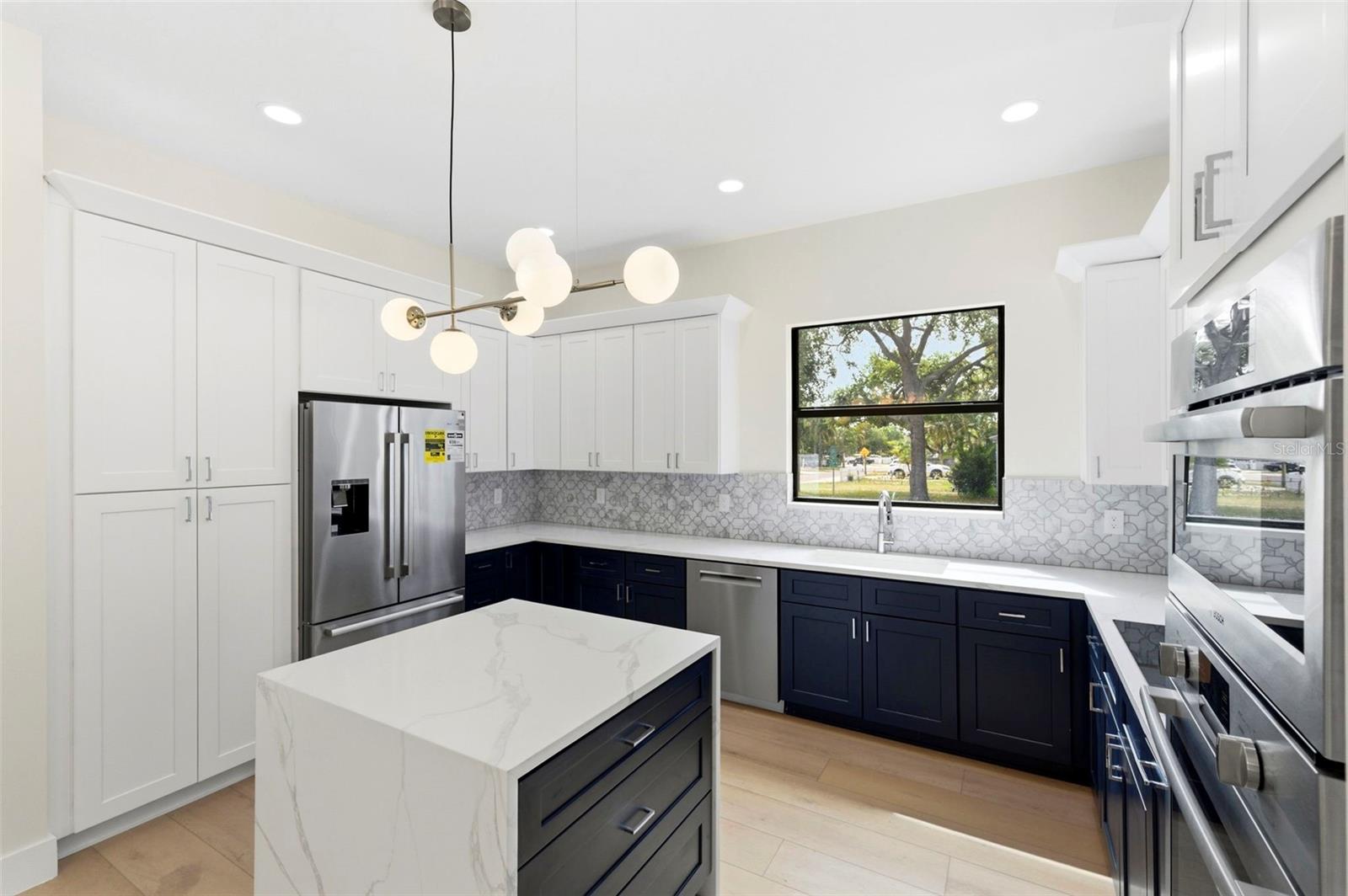 Image 6 of 62 For 4543 26th Avenue S