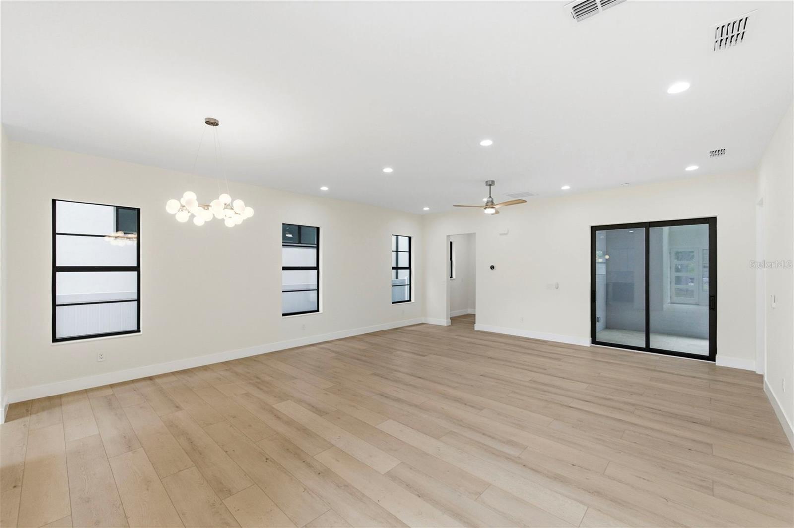 Image 8 of 62 For 4543 26th Avenue S