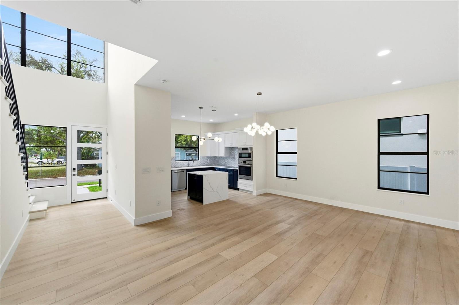 Image 9 of 62 For 4543 26th Avenue S