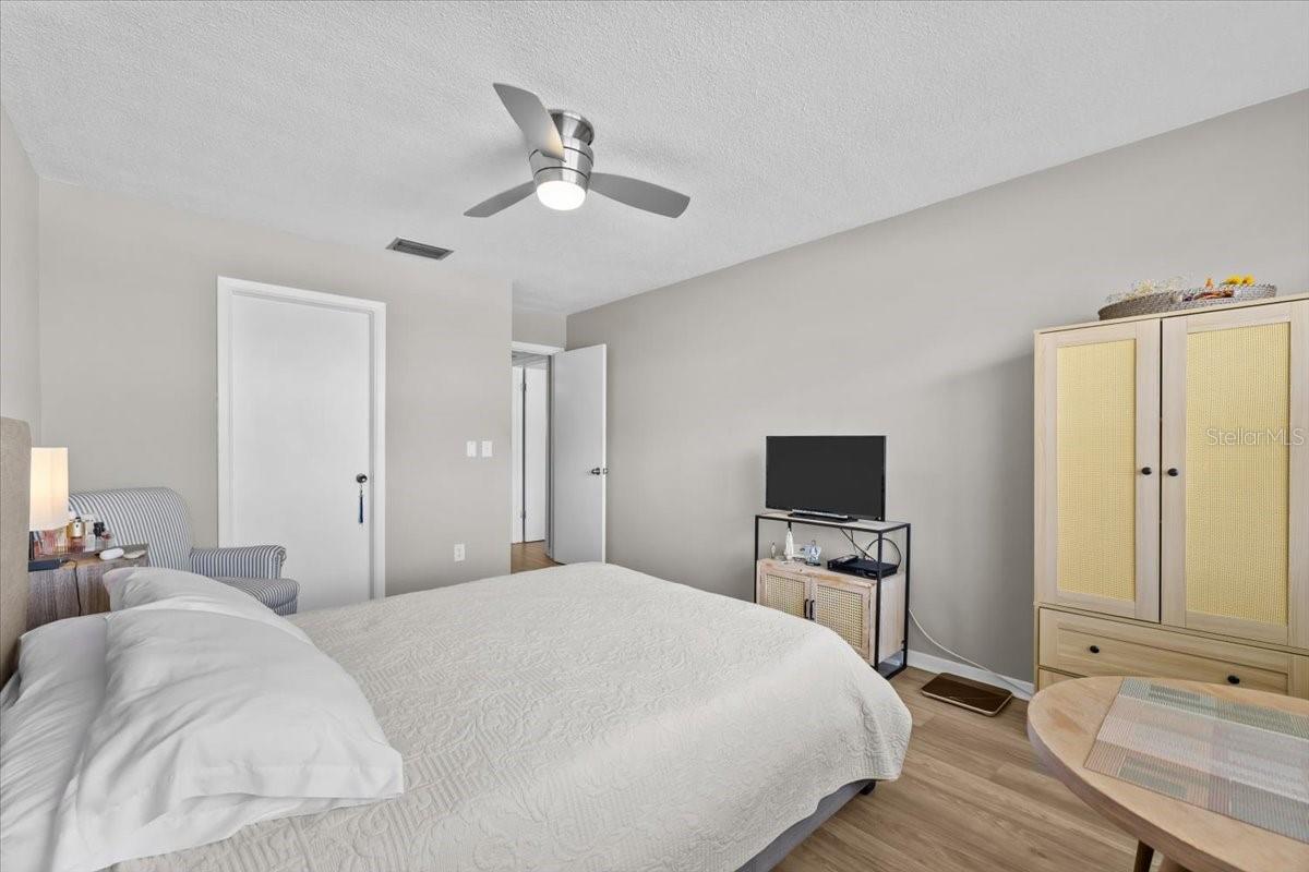 Image 18 of 37 For 1235 Highland Avenue 2-307