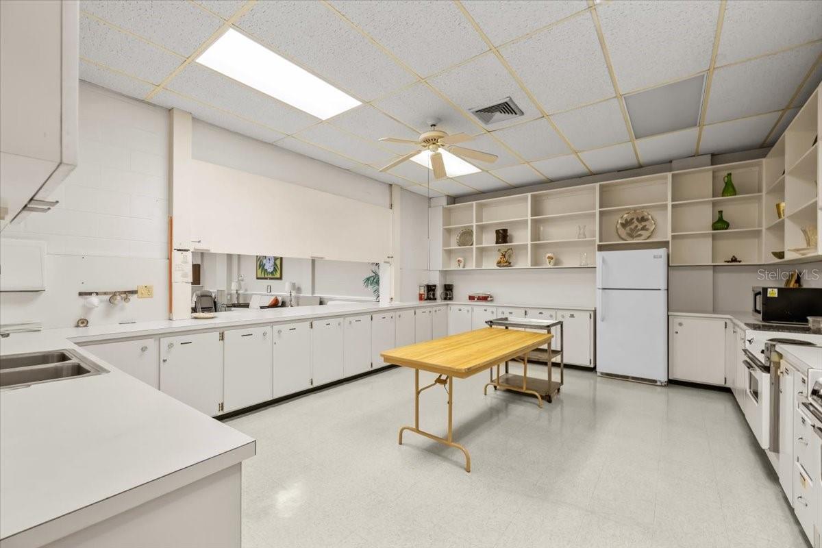 Image 28 of 37 For 1235 Highland Avenue 2-307