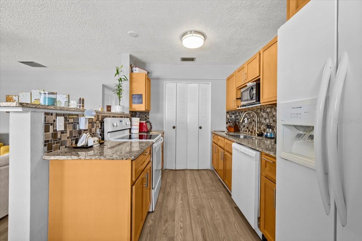 Image 5 of 37 For 1235 Highland Avenue 2-307