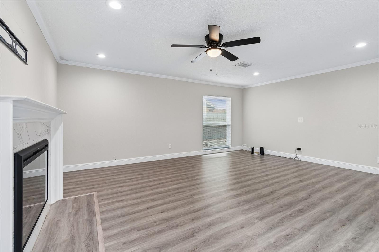 Image 11 of 100 For 7403 Spring Court