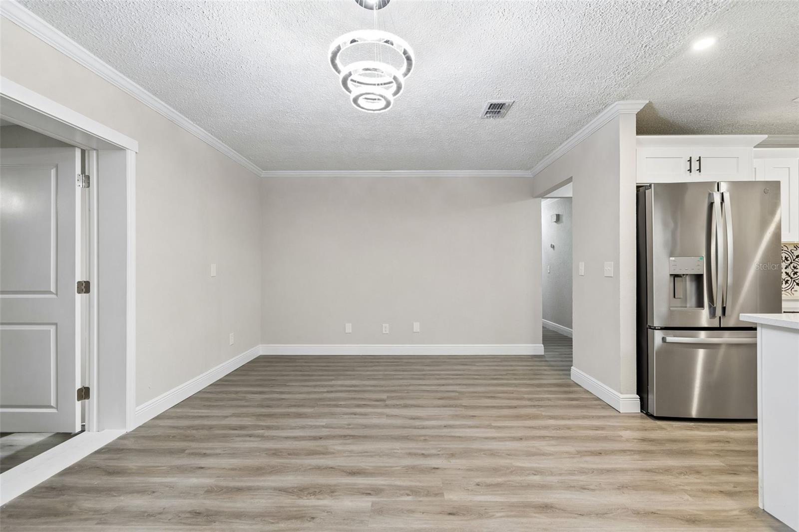 Image 23 of 100 For 7403 Spring Court