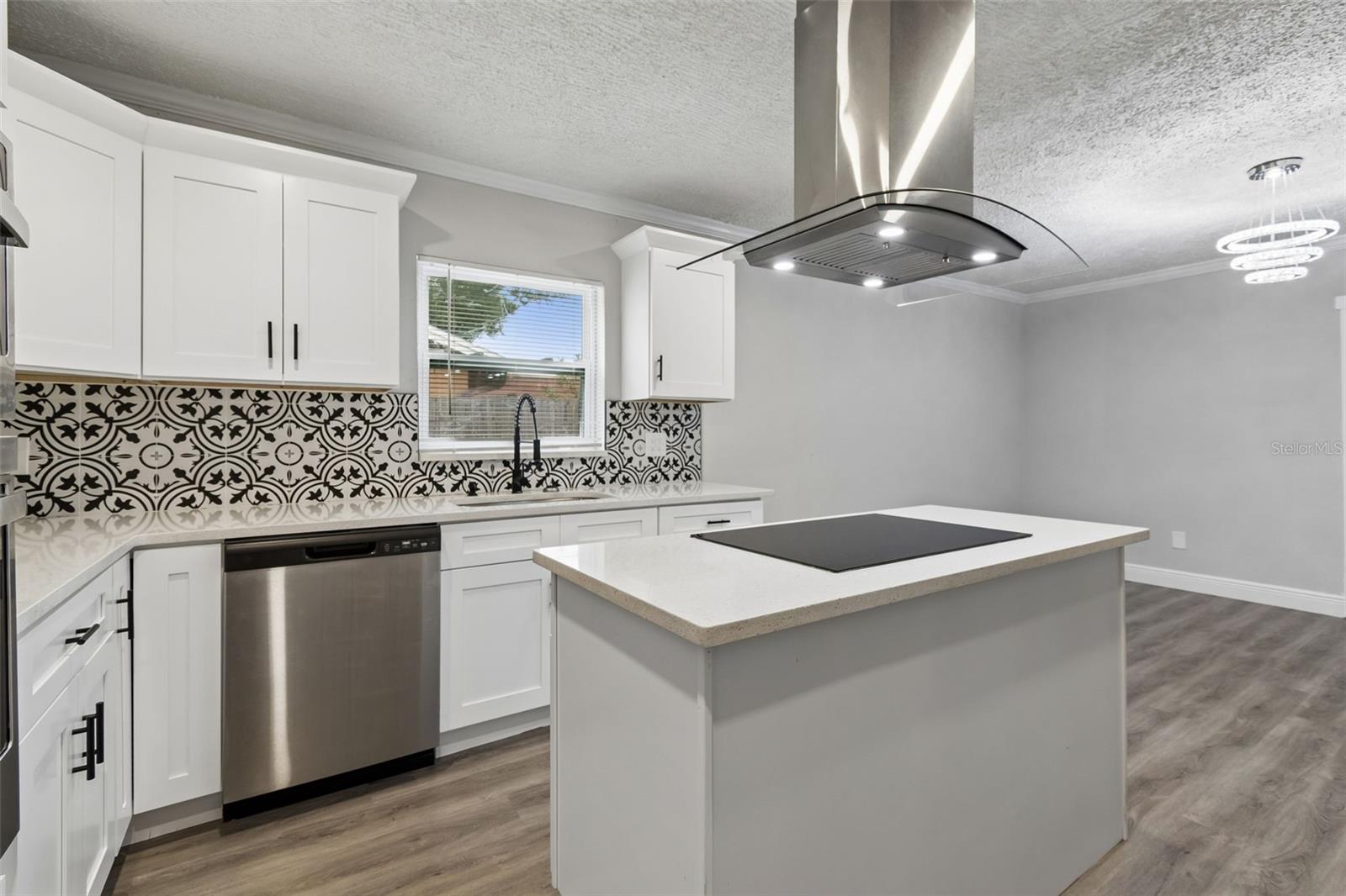 Image 33 of 100 For 7403 Spring Court