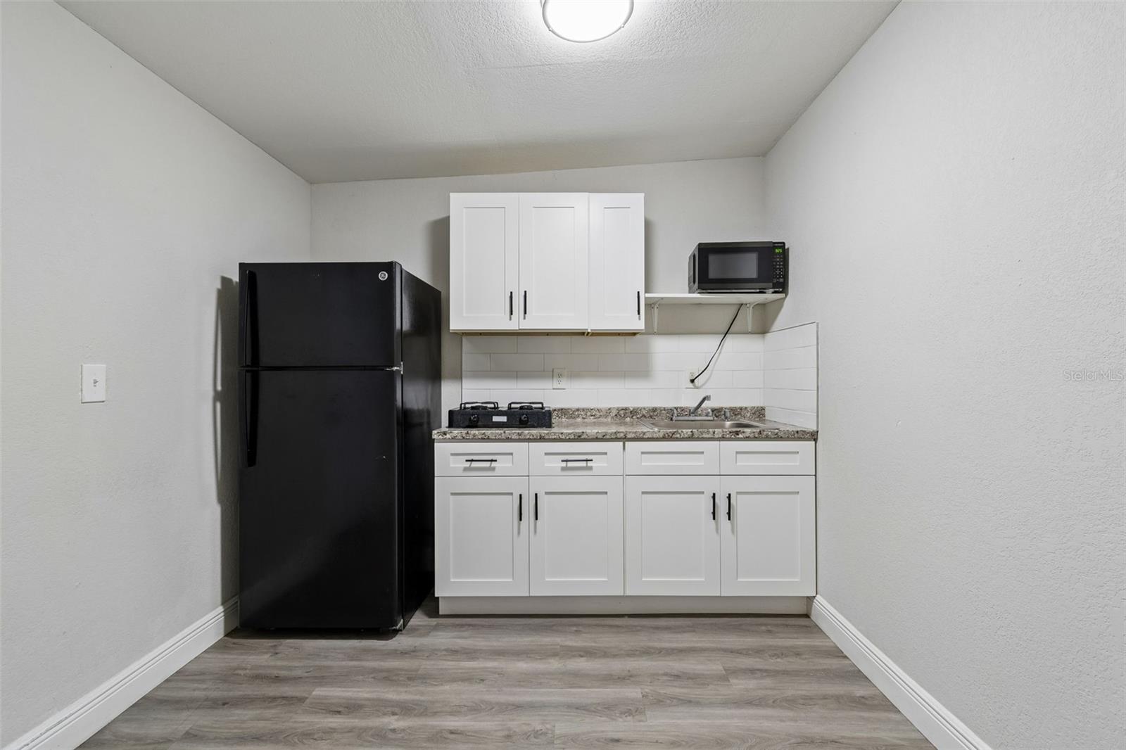 Image 42 of 100 For 7403 Spring Court