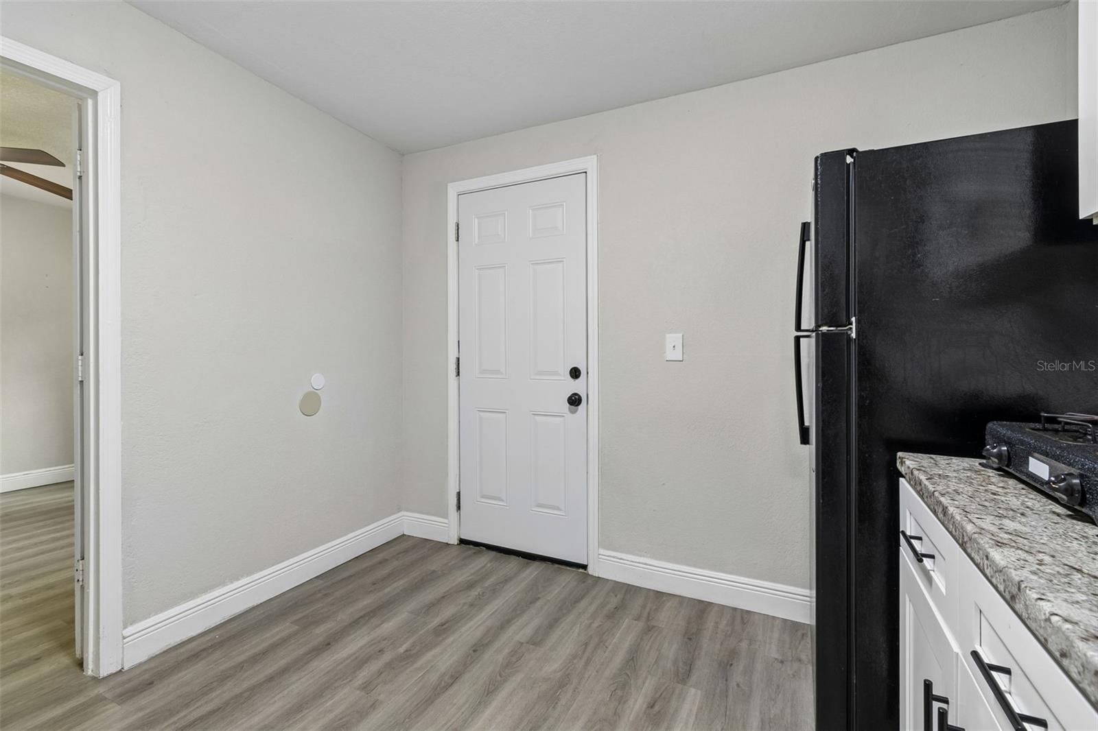 Image 44 of 100 For 7403 Spring Court