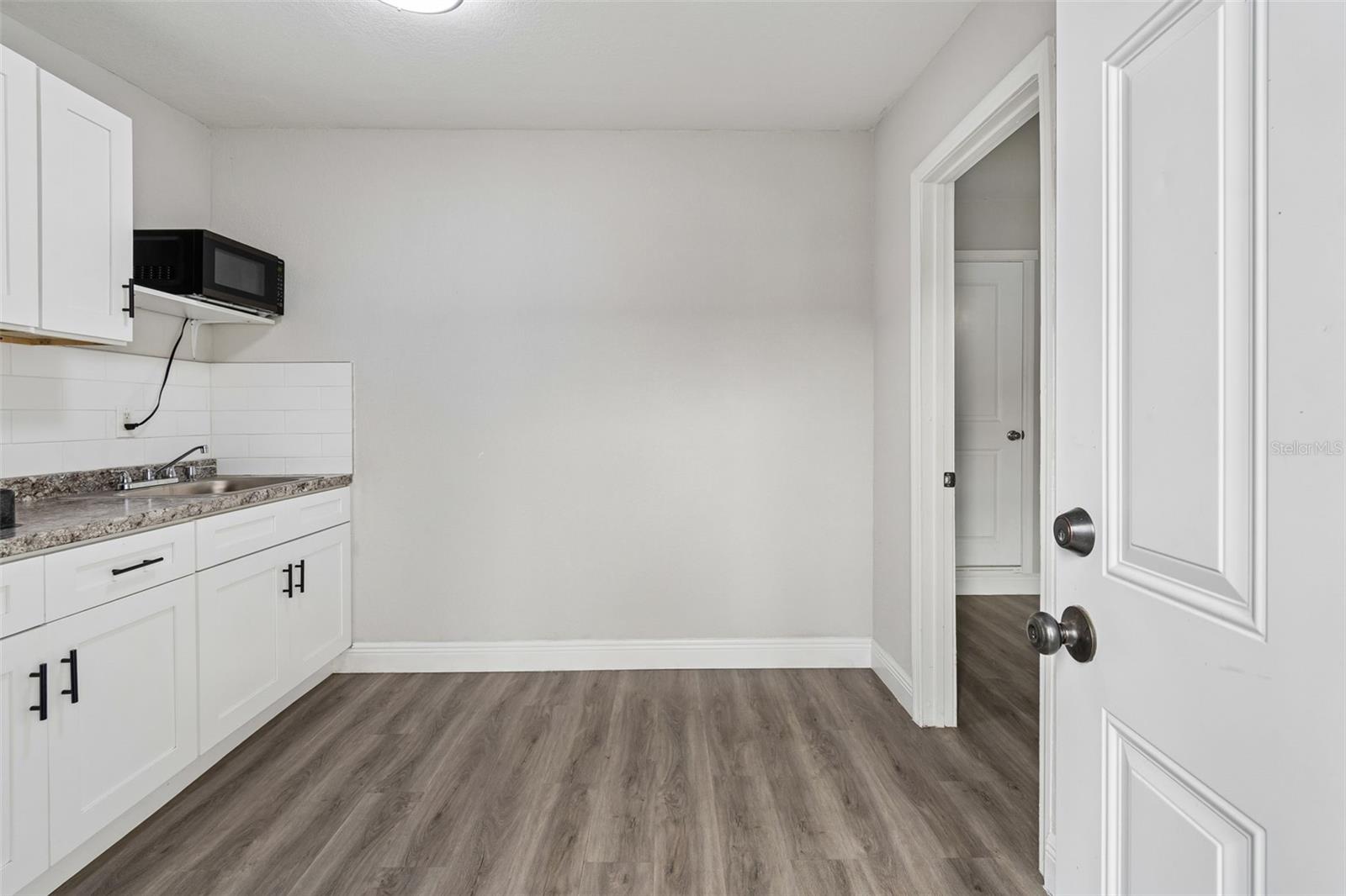 Image 47 of 100 For 7403 Spring Court