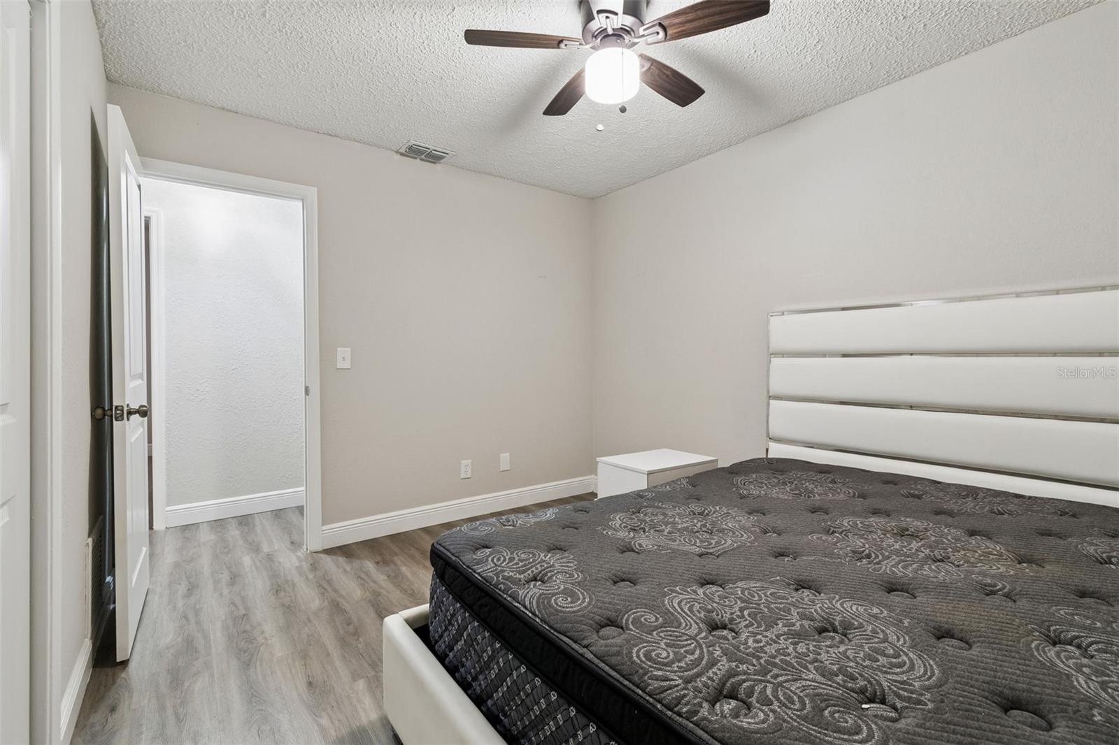 Image 51 of 100 For 7403 Spring Court