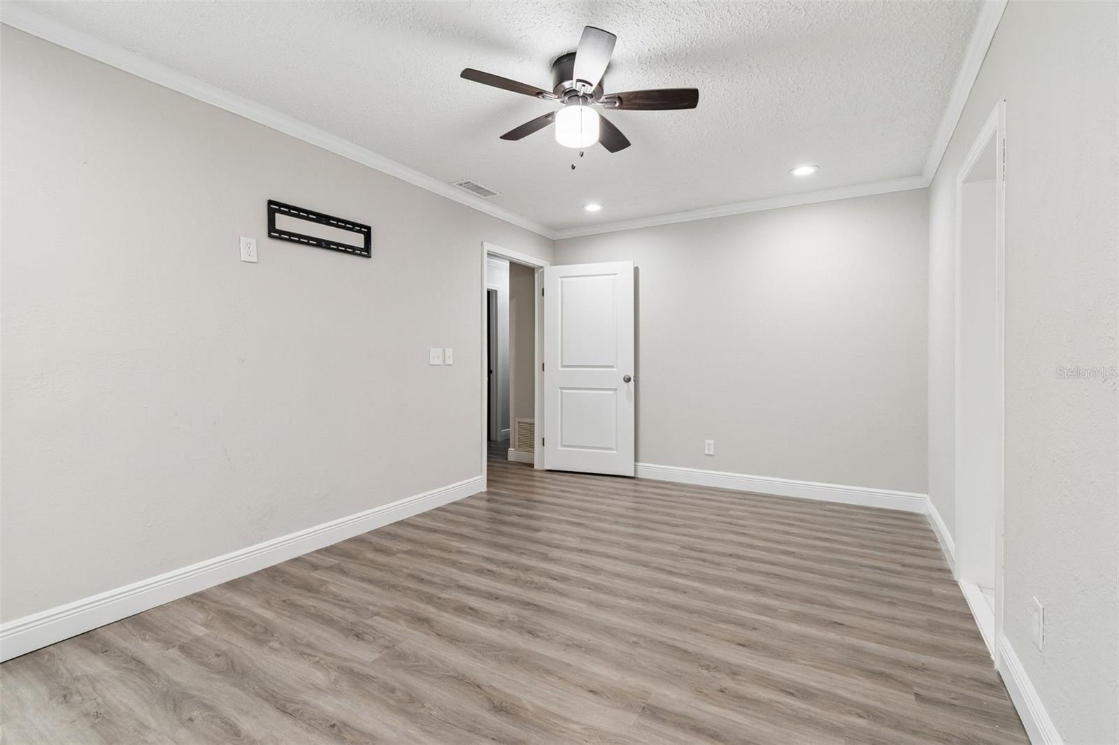 Image 64 of 100 For 7403 Spring Court