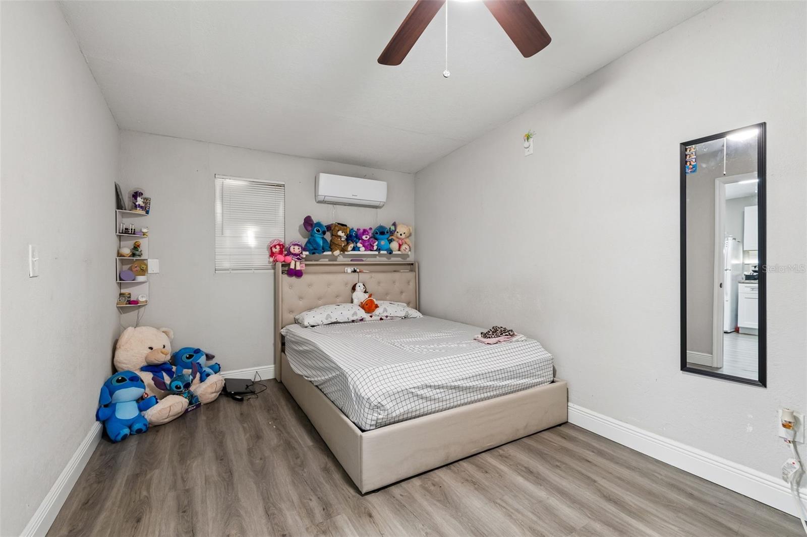 Image 71 of 100 For 7403 Spring Court