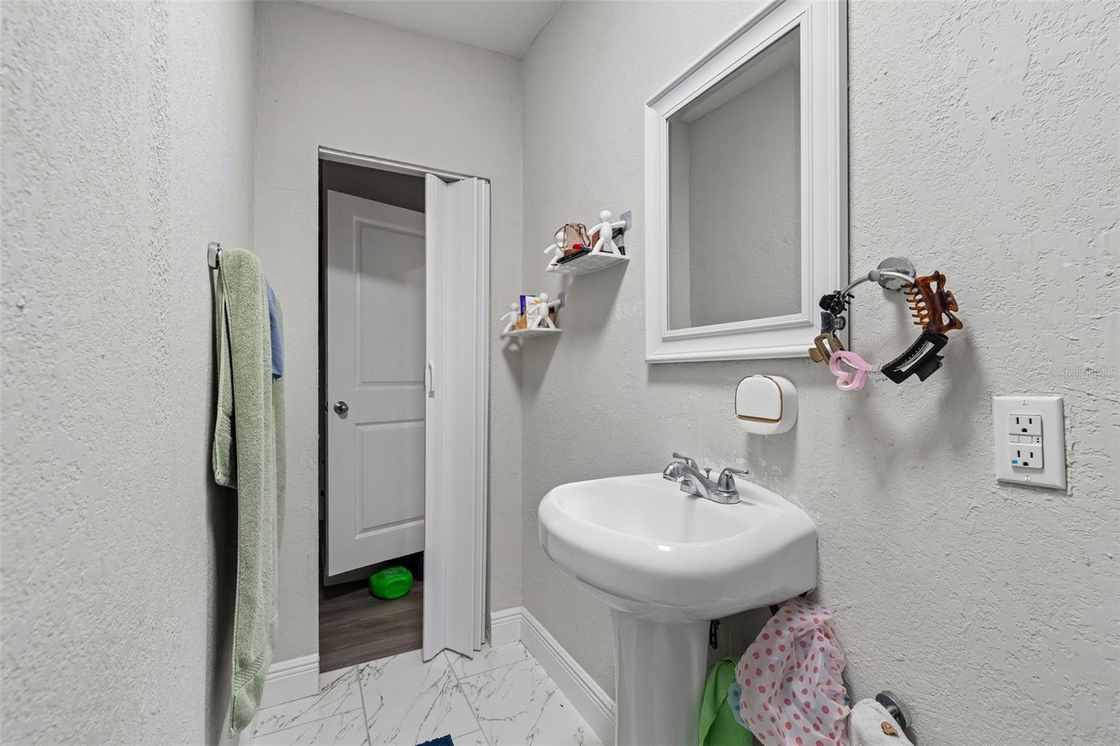 Image 79 of 100 For 7403 Spring Court