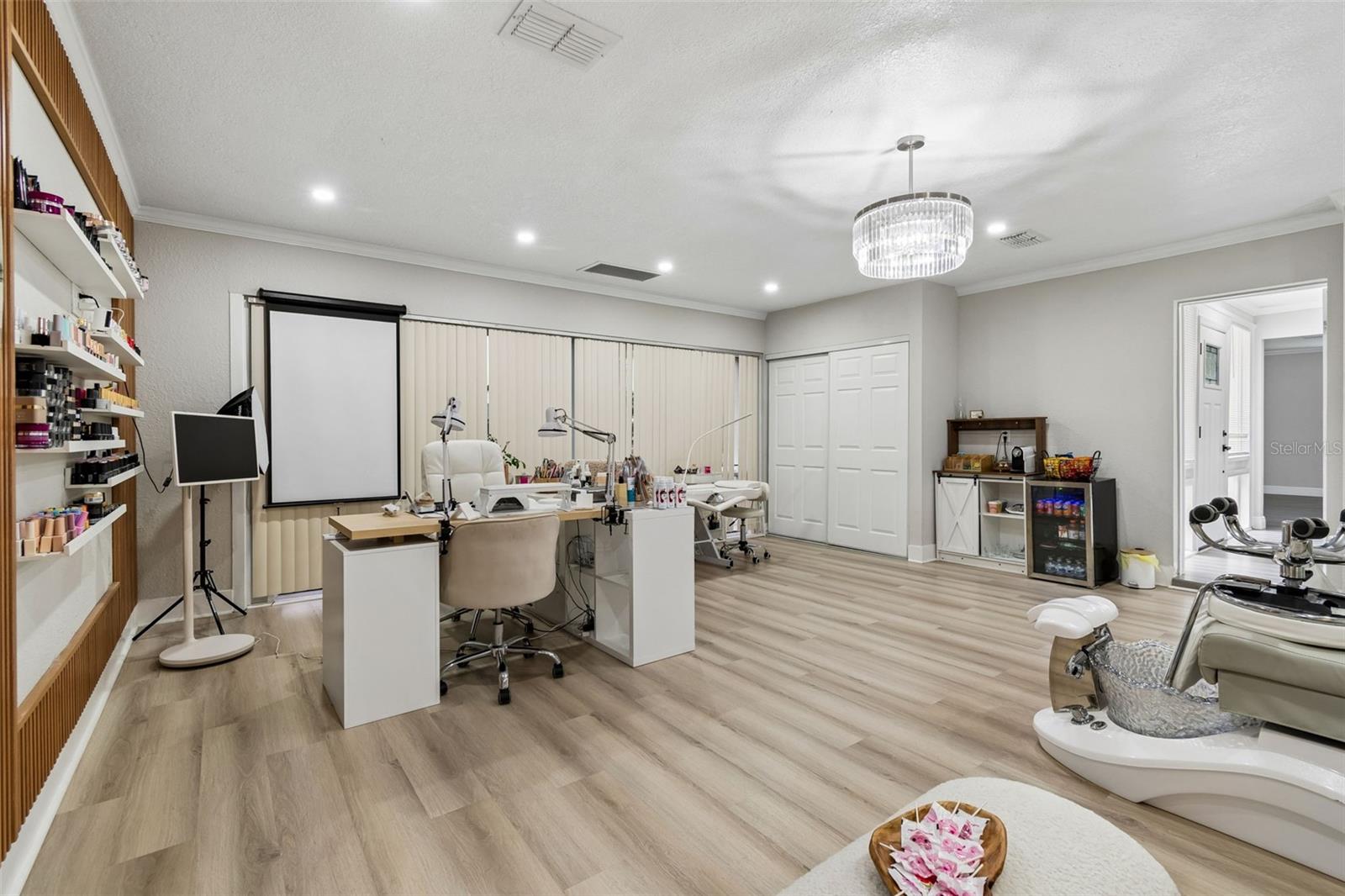 Image 83 of 100 For 7403 Spring Court