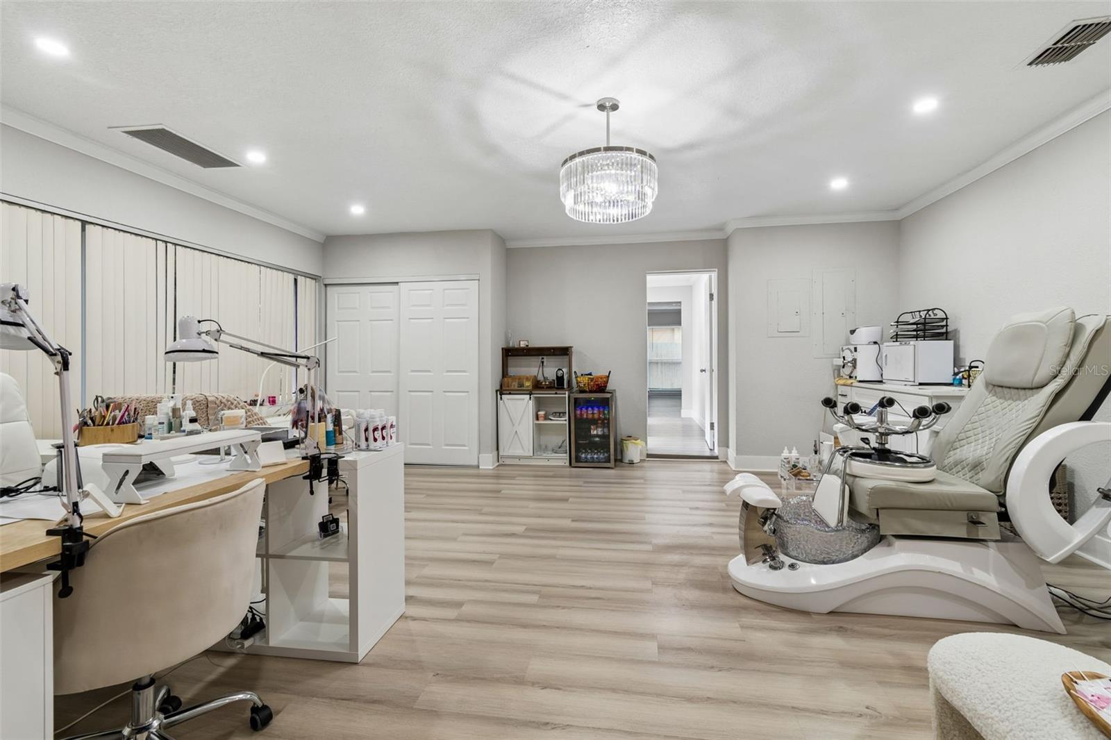 Image 84 of 100 For 7403 Spring Court