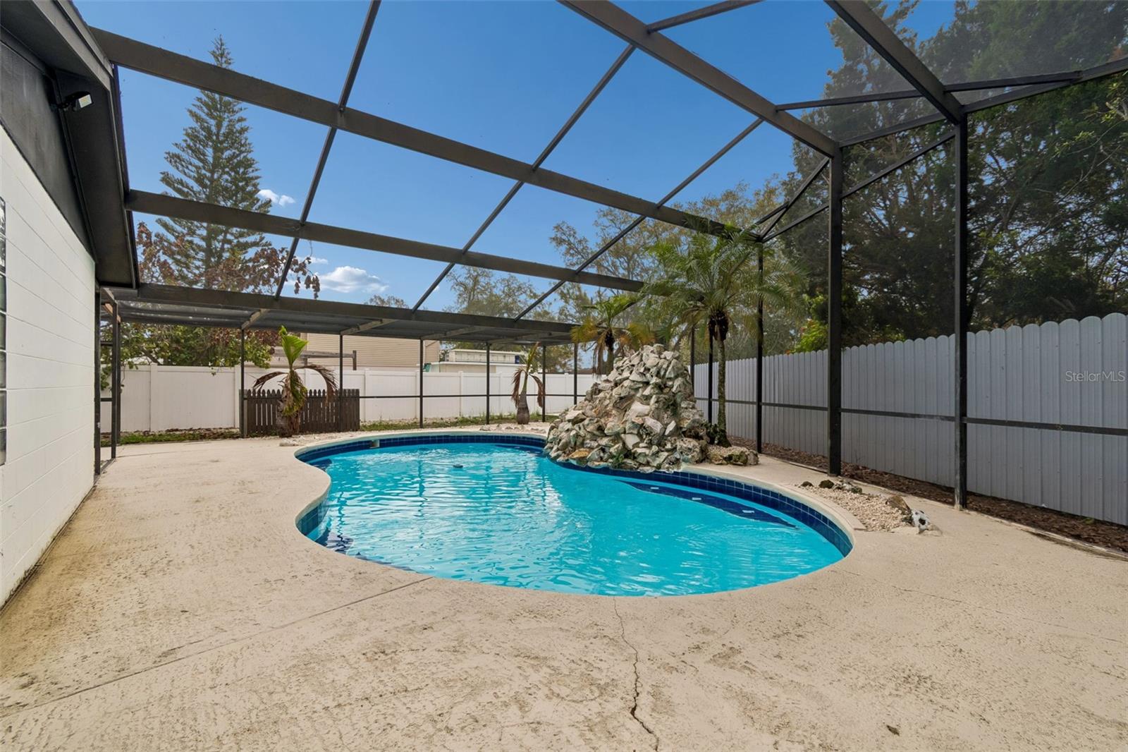 Image 85 of 100 For 7403 Spring Court