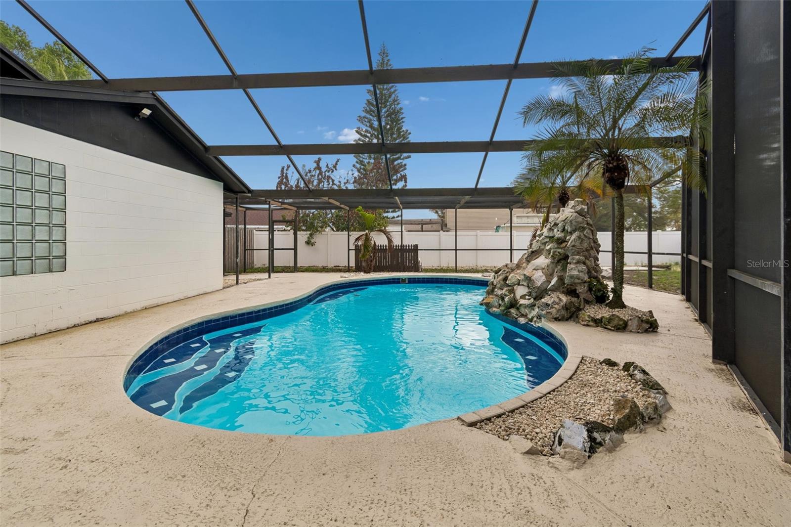 Image 87 of 100 For 7403 Spring Court