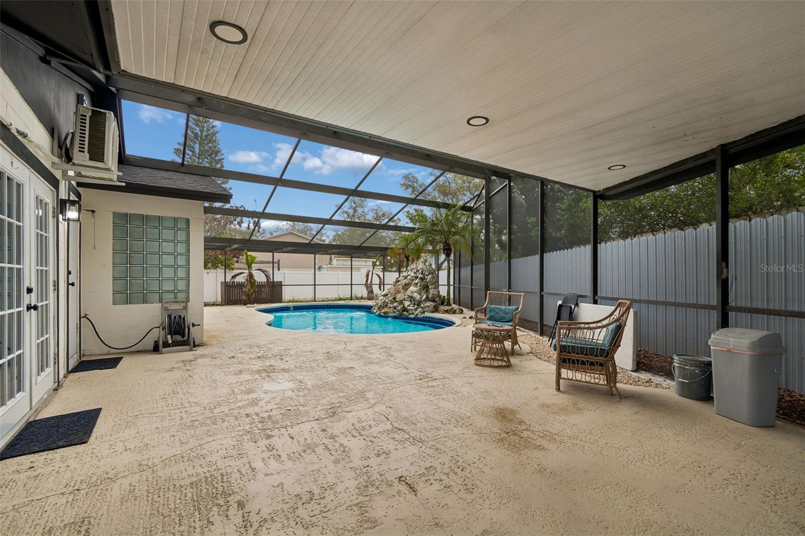 Image 93 of 100 For 7403 Spring Court