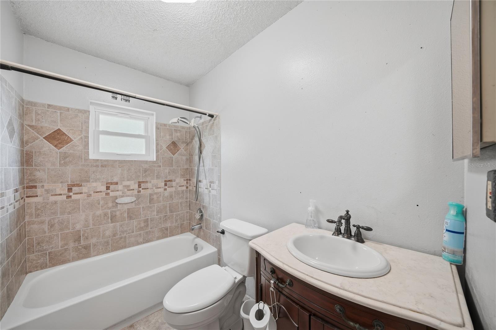 Image 17 of 19 For 2327 Sean Lane