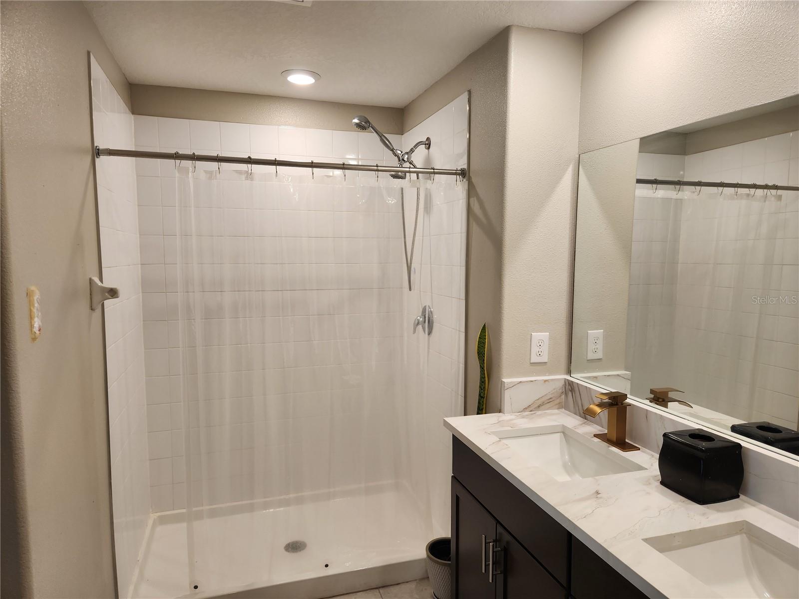 Image 8 of 20 For 872 Olive Conch Street