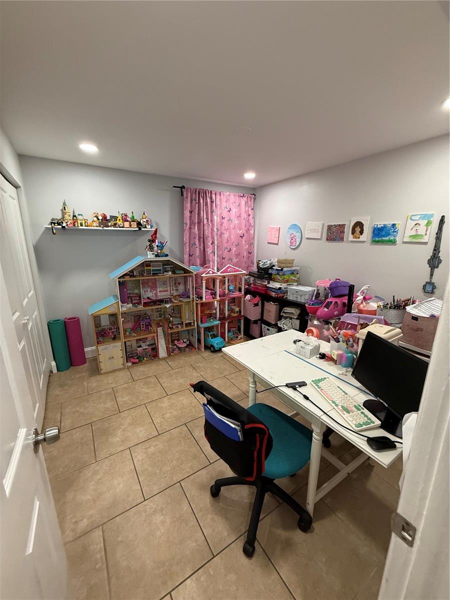 Image 15 of 27 For 4413 Ridgeline Circle