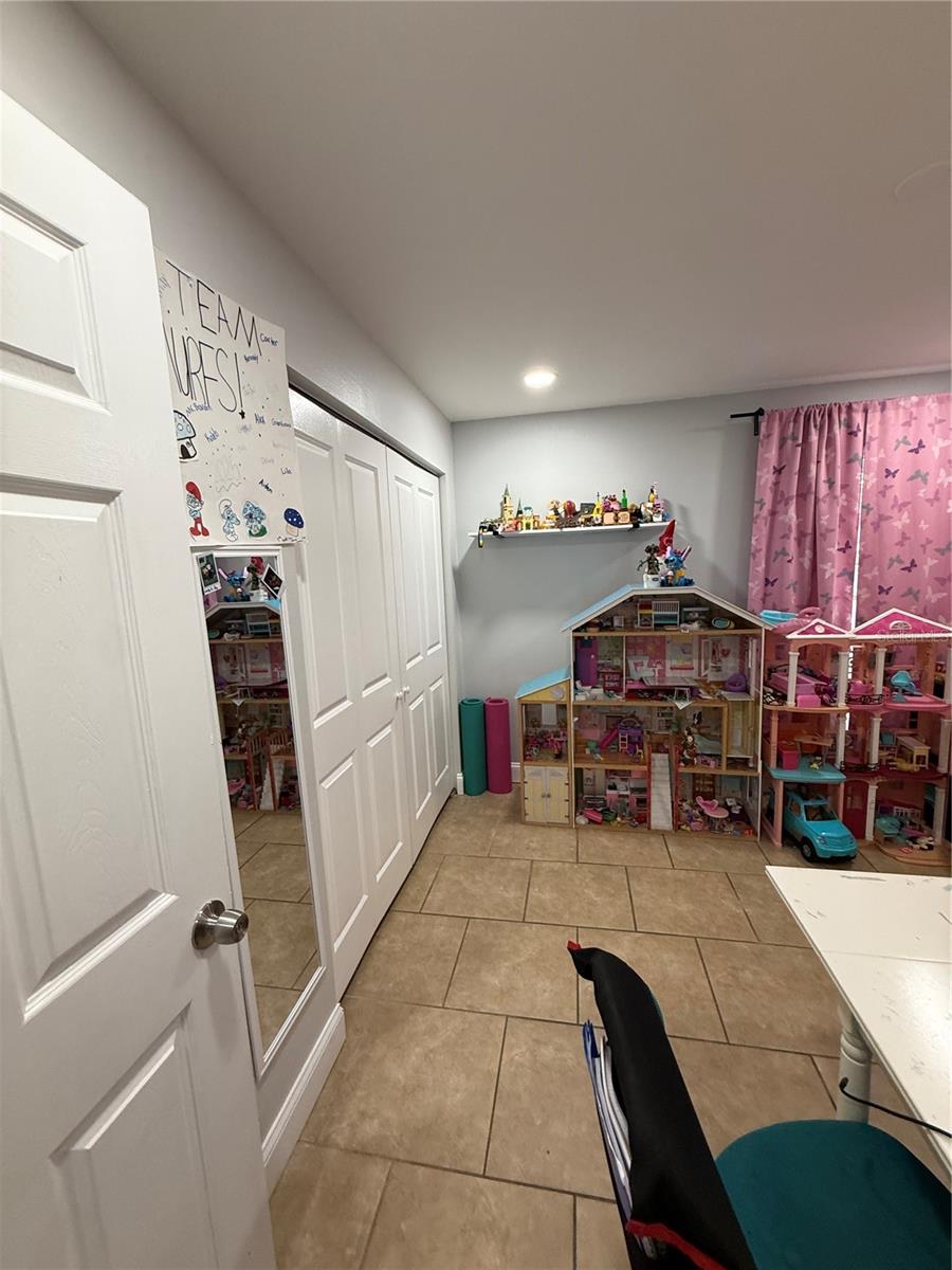 Image 16 of 27 For 4413 Ridgeline Circle