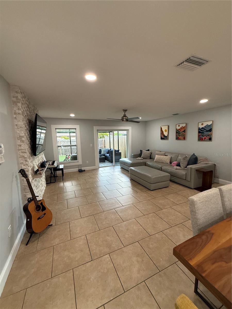 Image 8 of 27 For 4413 Ridgeline Circle