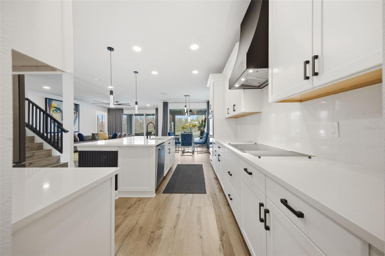 Listing photo id 9 for 7771 Notched Pine Bend