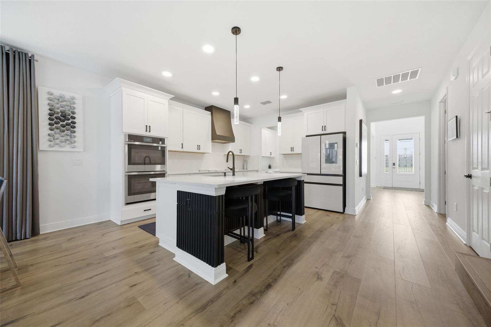 Listing photo id 11 for 7771 Notched Pine Bend