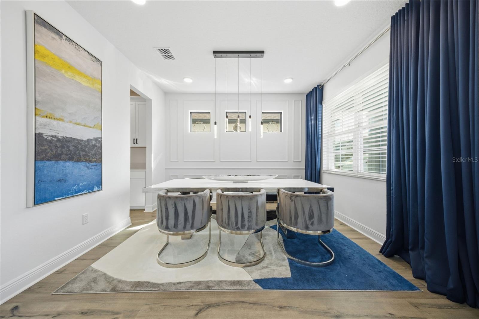 Listing photo id 18 for 7771 Notched Pine Bend