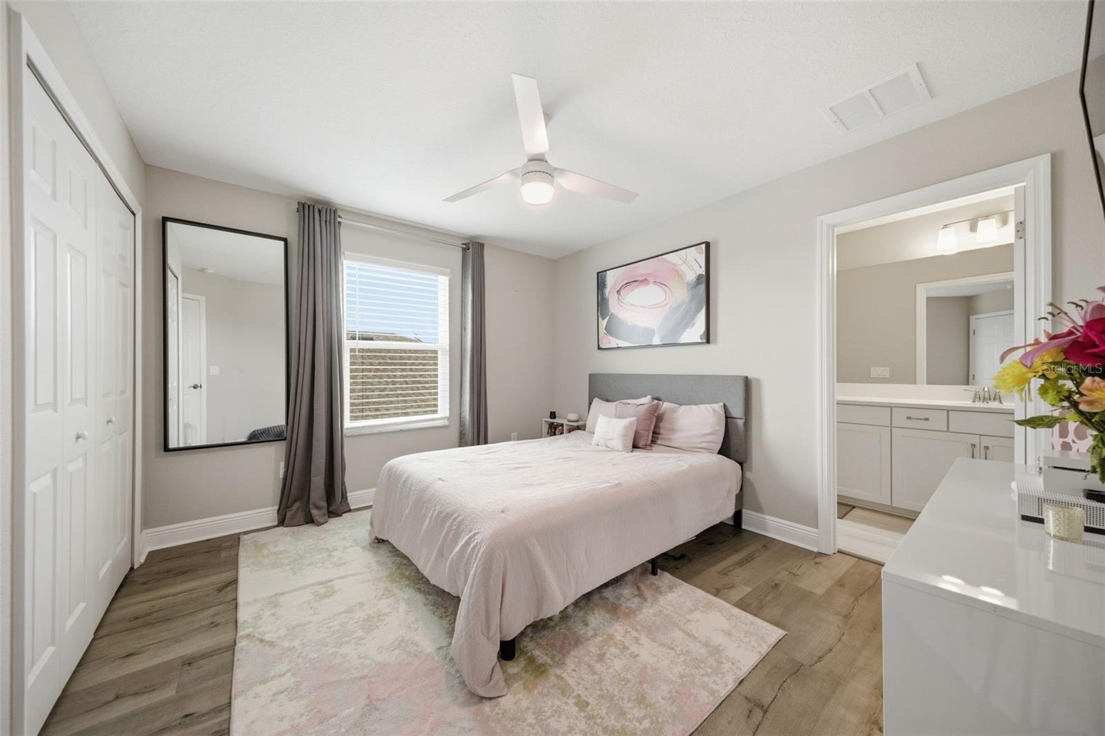 Listing photo id 45 for 7771 Notched Pine Bend