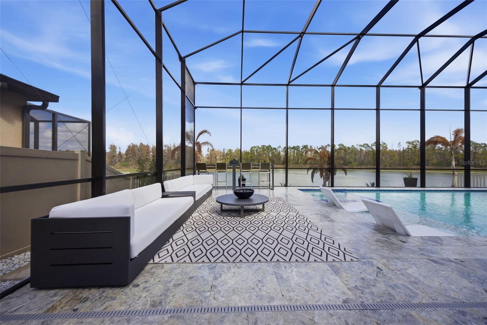 Listing photo id 61 for 7771 Notched Pine Bend