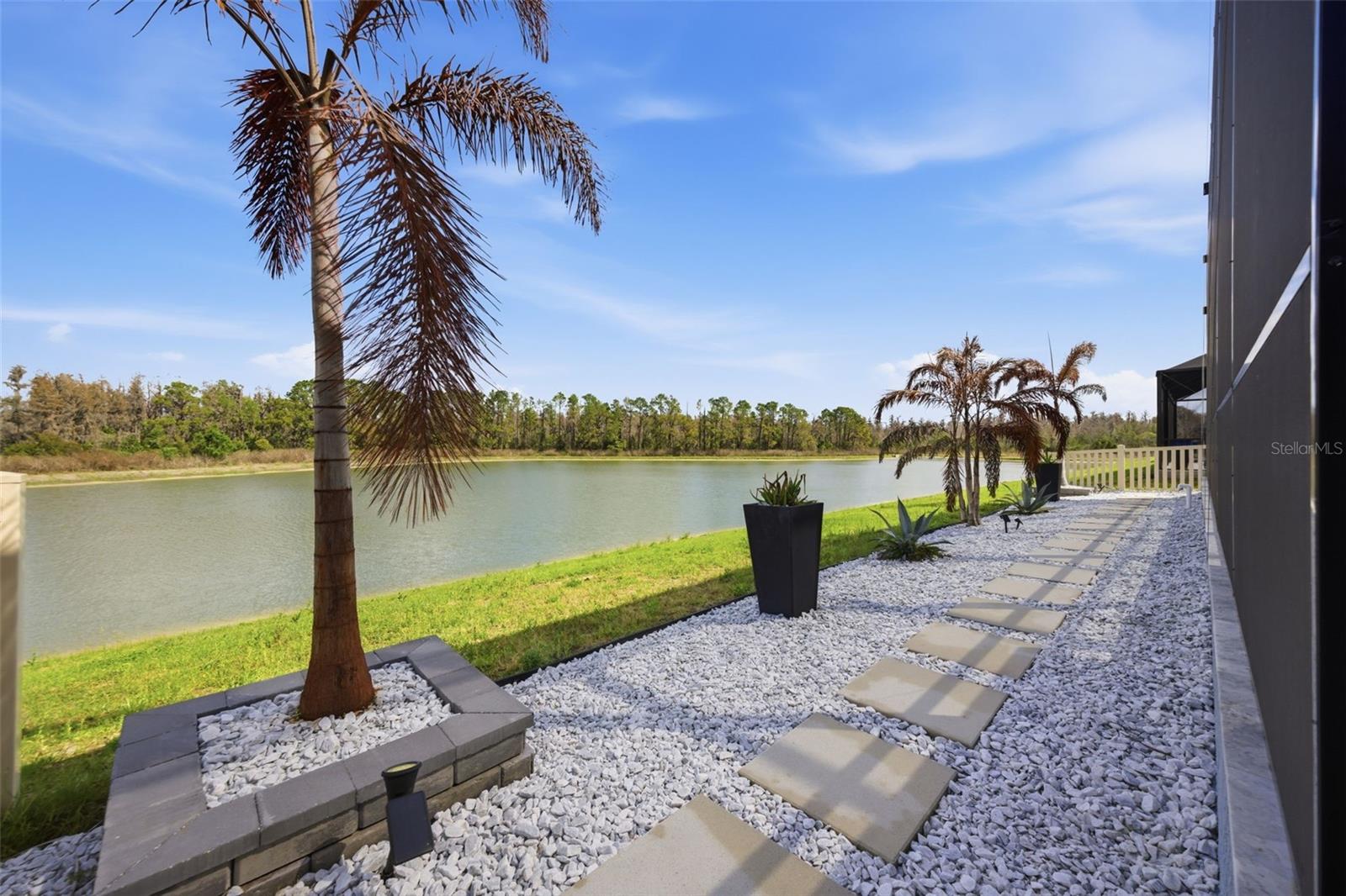 Listing photo id 66 for 7771 Notched Pine Bend