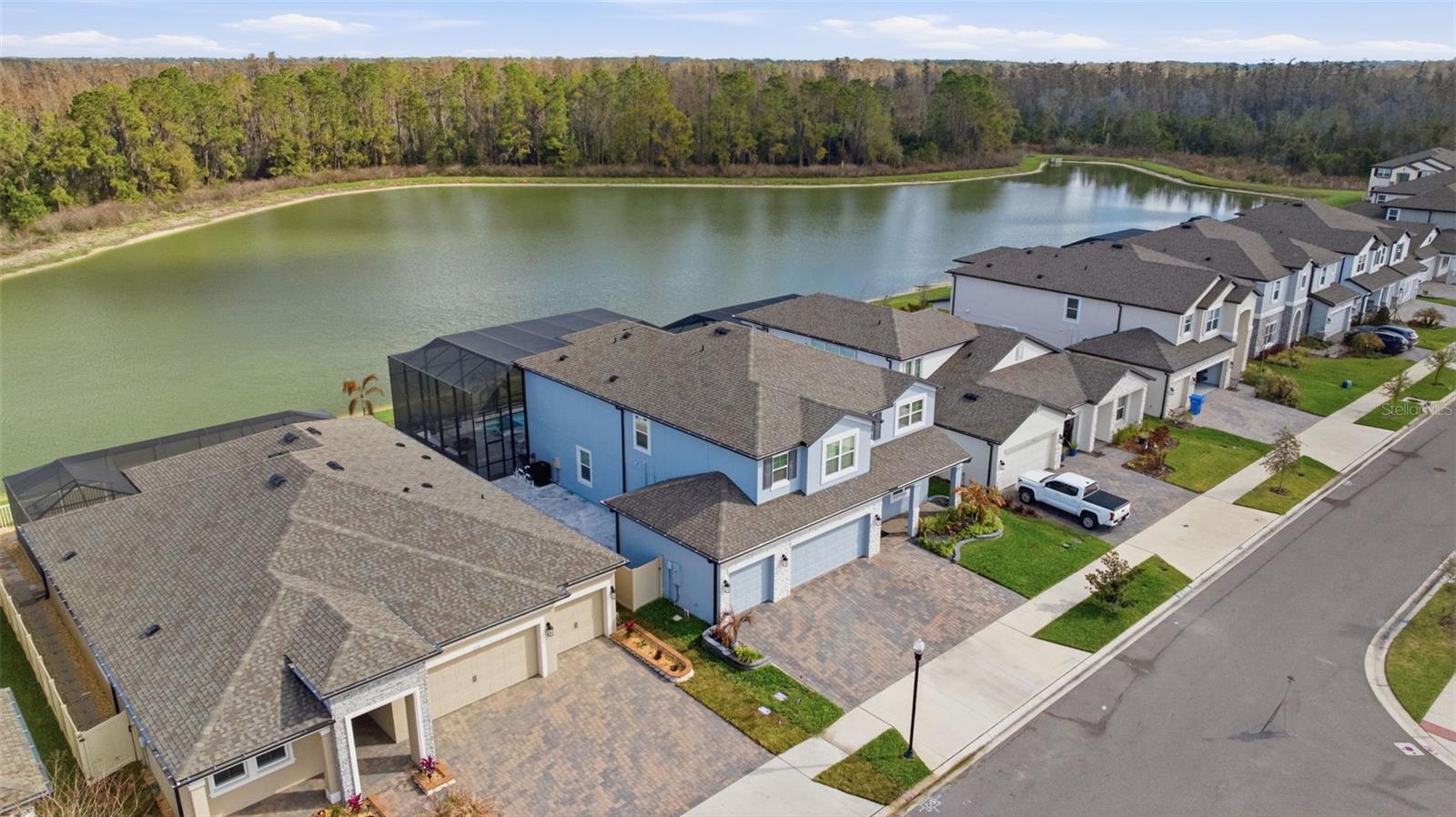 Listing photo id 75 for 7771 Notched Pine Bend