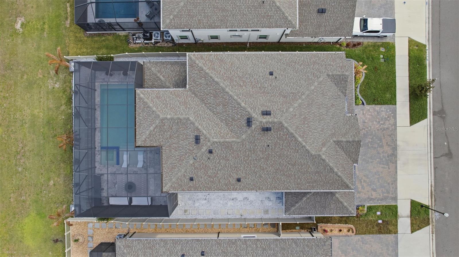 Listing photo id 76 for 7771 Notched Pine Bend