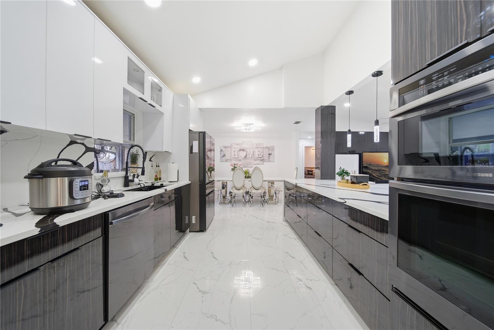 Image 14 of 30 For 4916 Hi Vista Circle