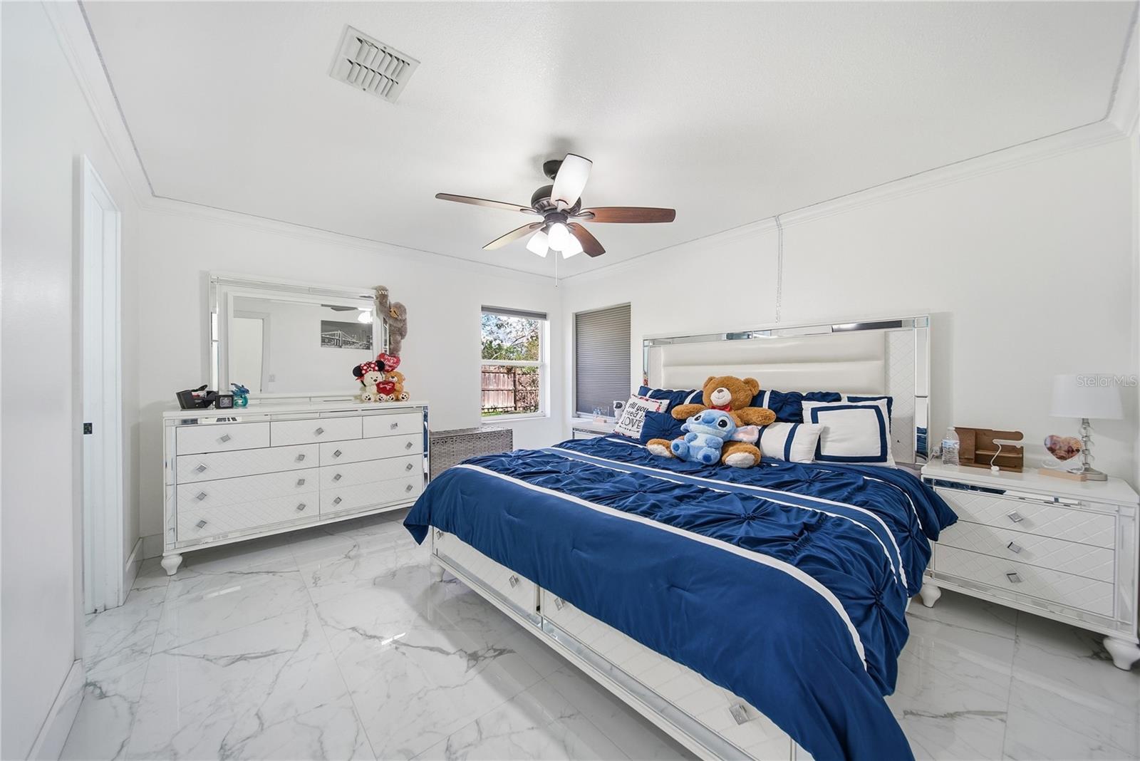 Image 21 of 30 For 4916 Hi Vista Circle