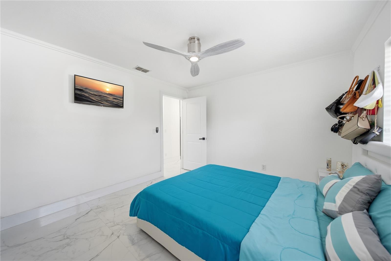 Image 26 of 30 For 4916 Hi Vista Circle